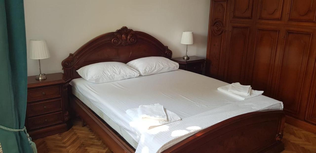 Interbelic Km0 Apartment คอนสตันซา ภายนอก รูปภาพ